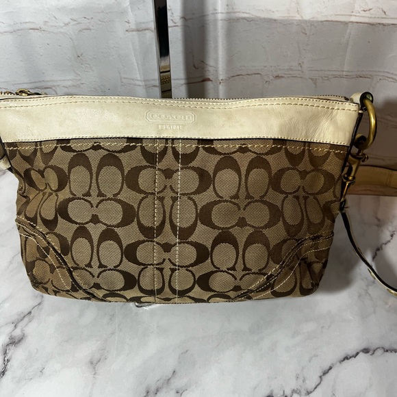 GUC Coach Beige Crossbody - Picture 2 of 12